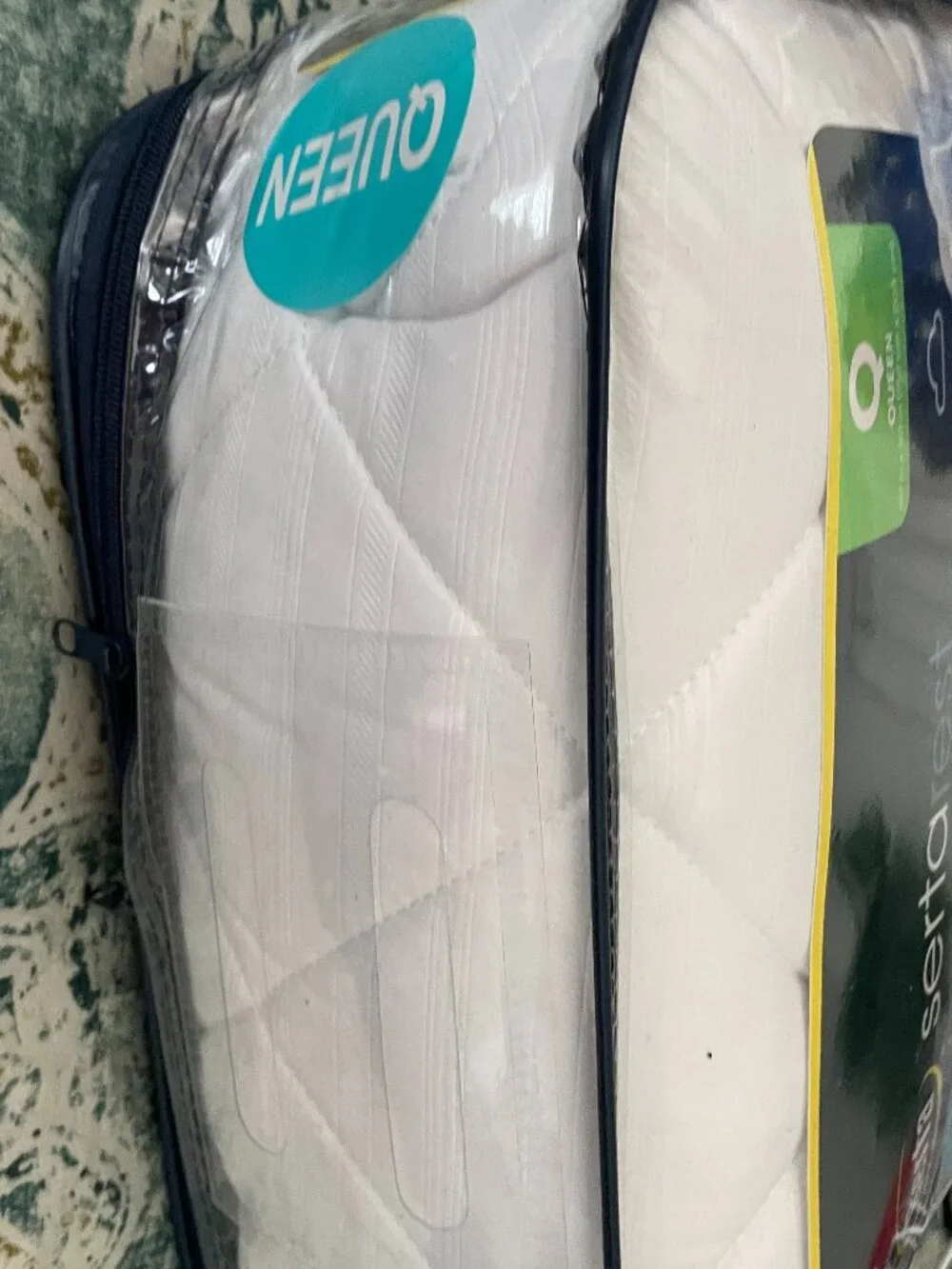 Serta Wonder Comfort queen-size mattress -soft Lux-Lush fabric top-NWT